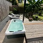 Eco-Lodge Avec Son Spa Privatif בית נופש *