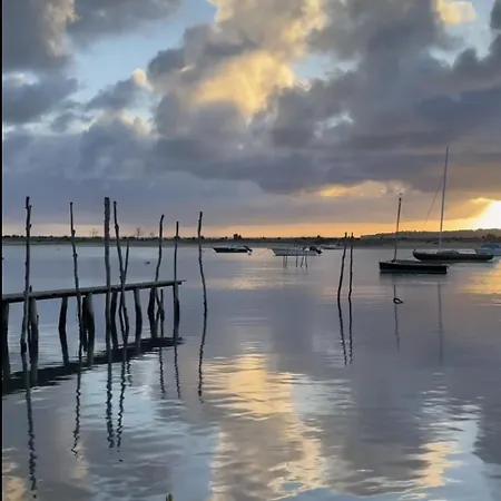 Meuble De Tourisme 4 Etoiles Avec Jacuzzi & Sauna Tatil Evi Mios