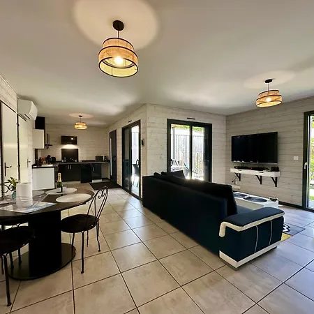 Meuble De Tourisme 4 Etoiles Avec Jacuzzi & Sauna Mios