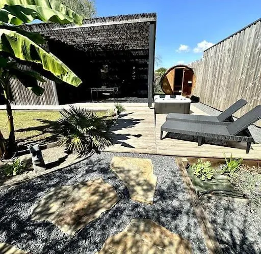 Meuble De Tourisme 4 Etoiles Avec Jacuzzi & Sauna *