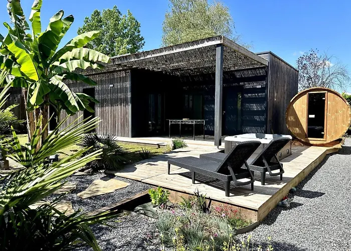 Meuble De Tourisme 4 Etoiles Avec Jacuzzi & Sauna *